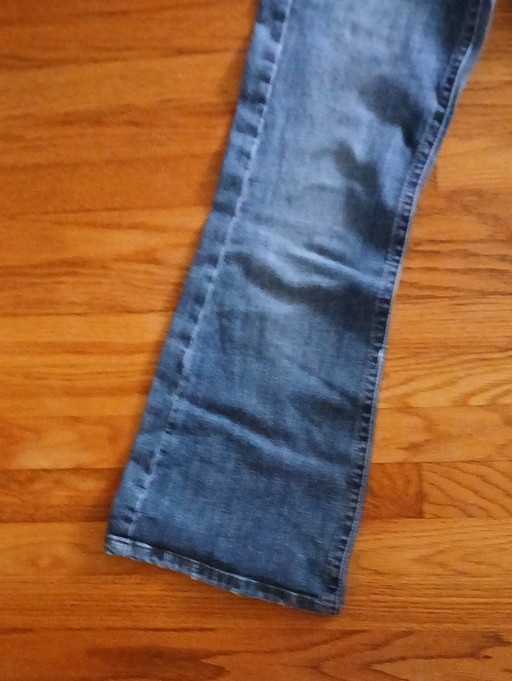 NWT BDG Teo Low-Rise Relaxed  Flare Leg Jeans Oxford Blue ■ Size 27 x 32 - Picture 12 of 15
